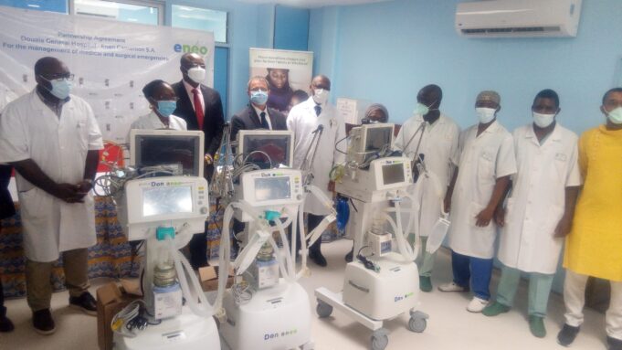Des-dons-dENEO-a-lhopital-general-de-Douala-1-scaled-1