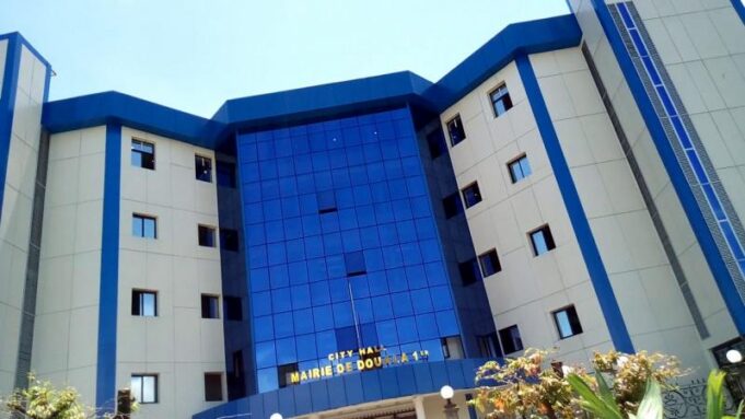 mairie_douala_cameroun-1553804181